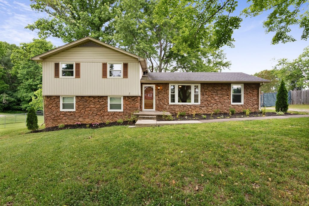 108 W Circle Dr, Burns