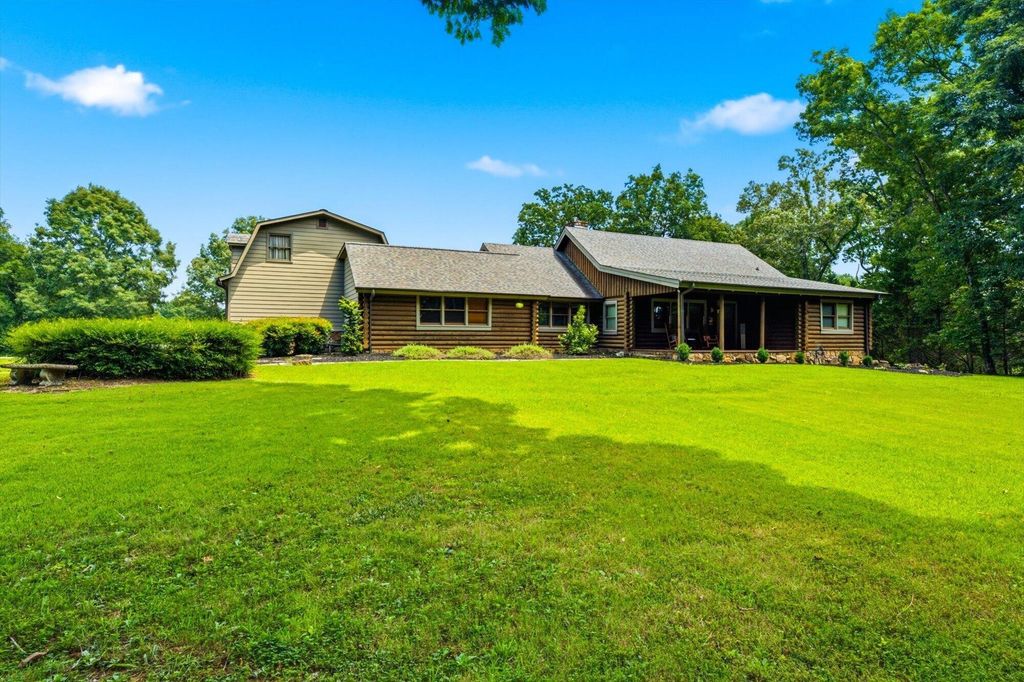 209 County Road 576, Englewood