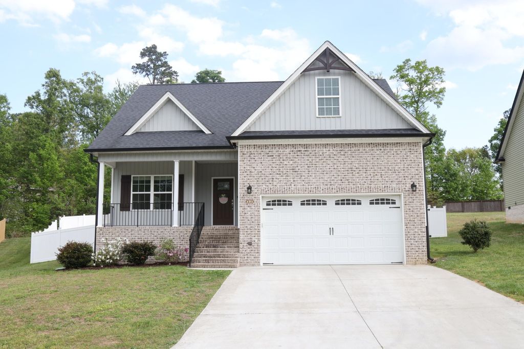 191 Eastview Cove Drive Se, Cleveland