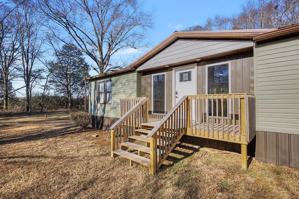 206 County Road 208, Athens