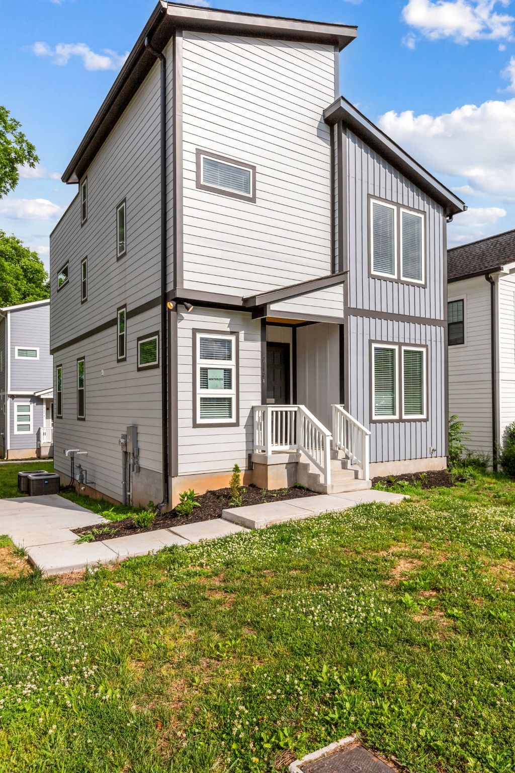 2142 Oakland St A, Nashville