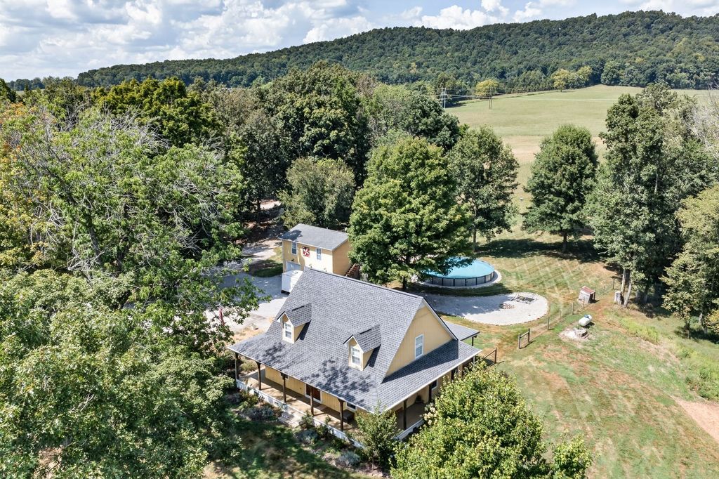 380 Webbs Camp Rd, Walling