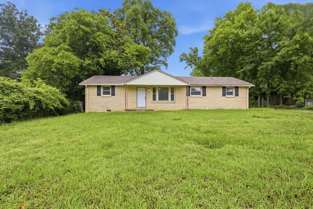 13 Charlemagne Blvd, Clarksville