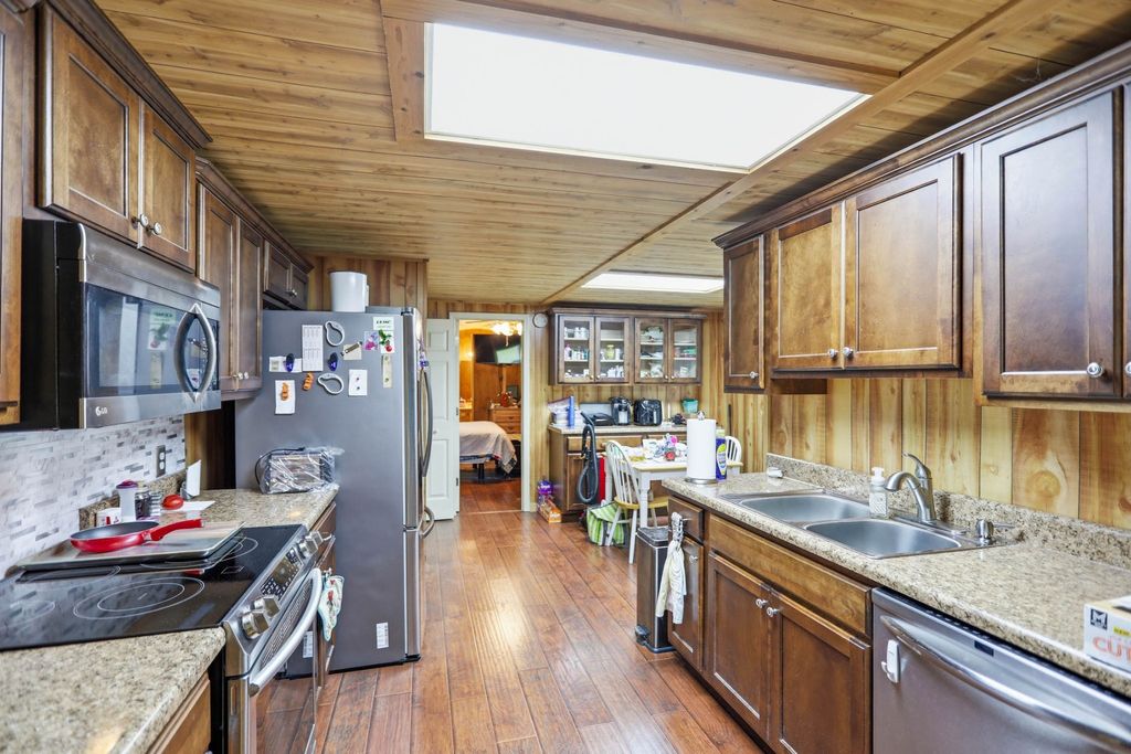 7512 Greenwood Rd, Cross Plains