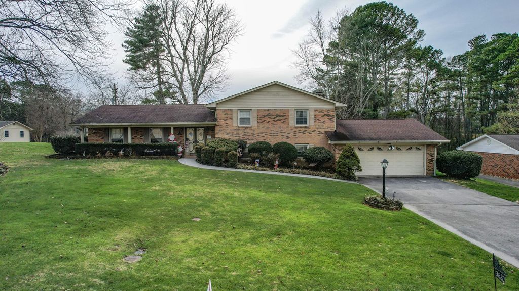 3880 Westview Drive Nw, Cleveland