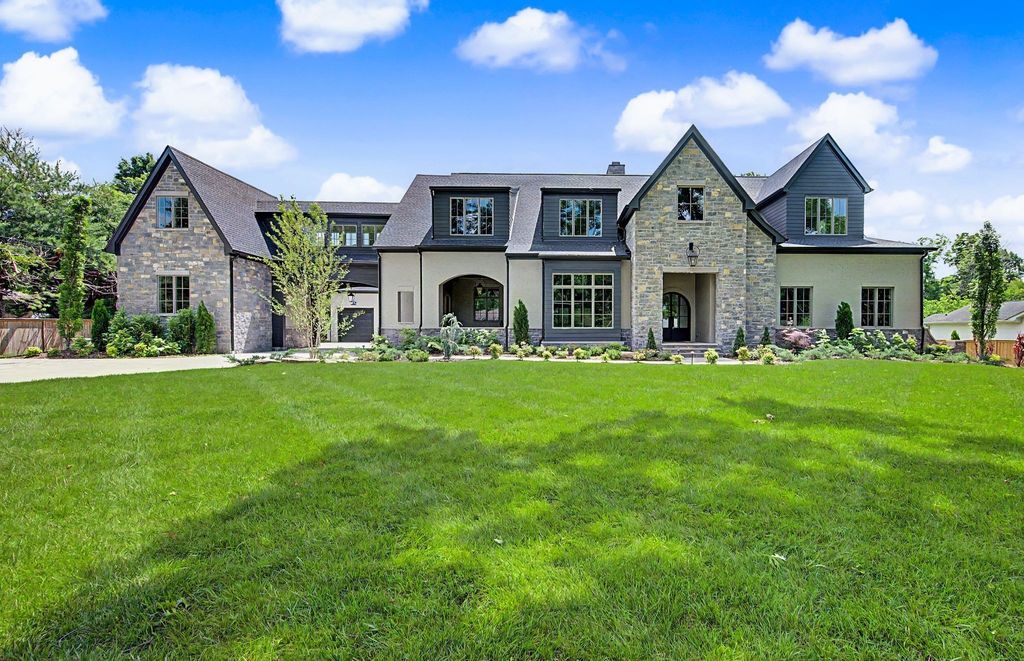 226 Williamsburg Cir, Brentwood