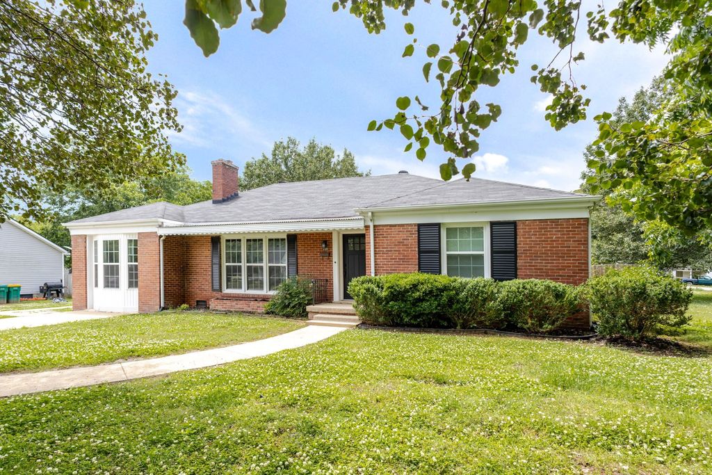 238 Elm Ave, Lewisburg
