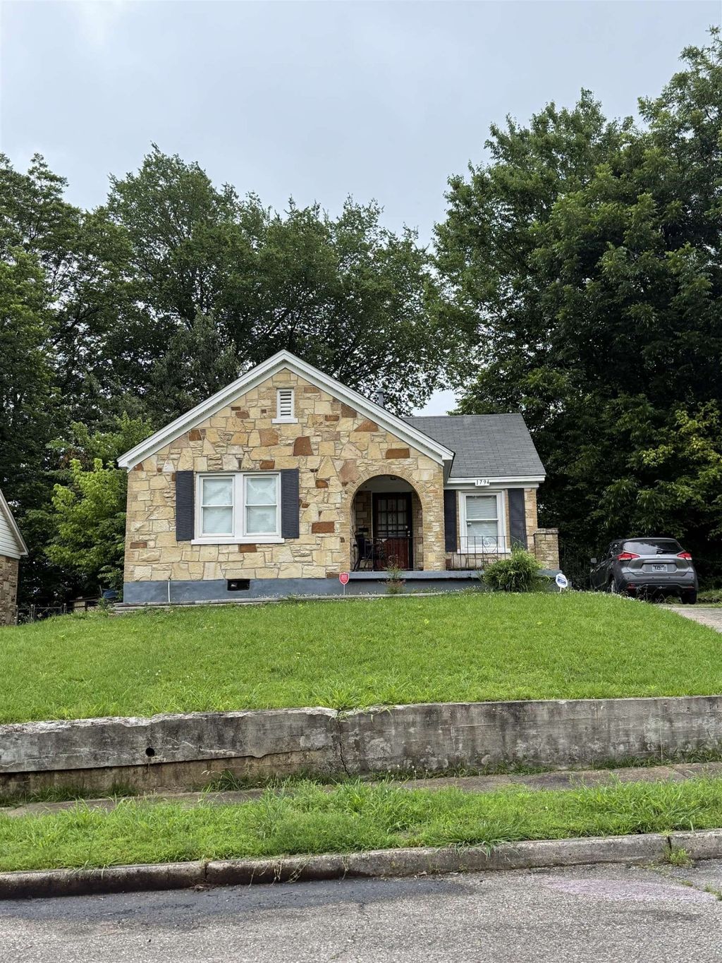 1794 Mcmillan St, Memphis