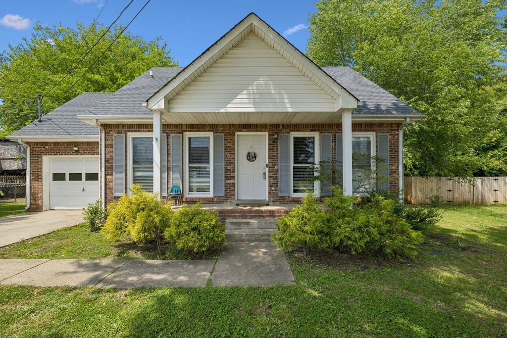1036 Roedeer Dr, Clarksville