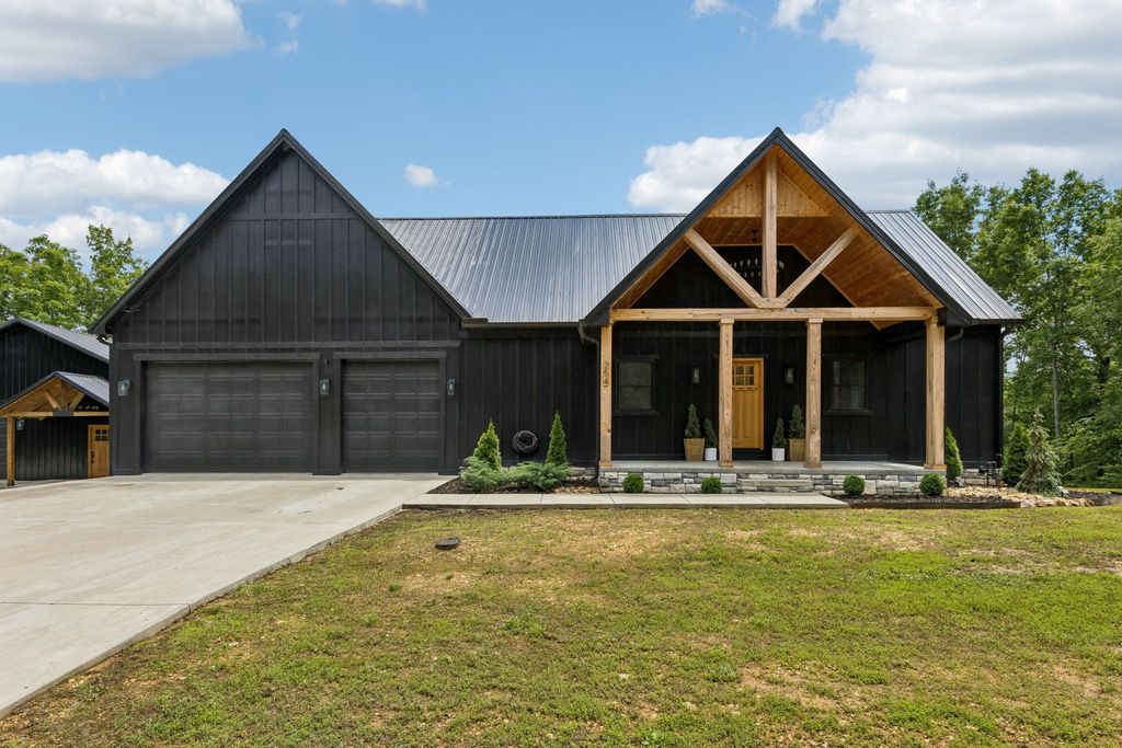 254 Saddlebrook Dr, Hohenwald