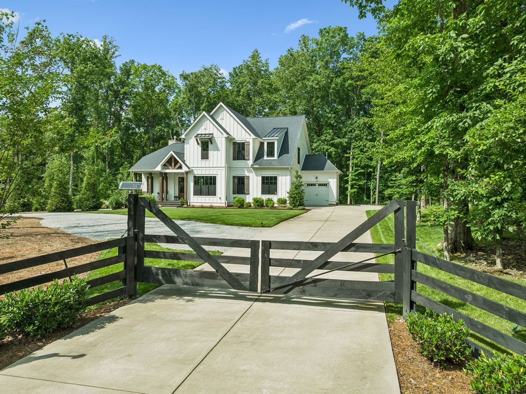 5912 Pinewood Rd, Franklin