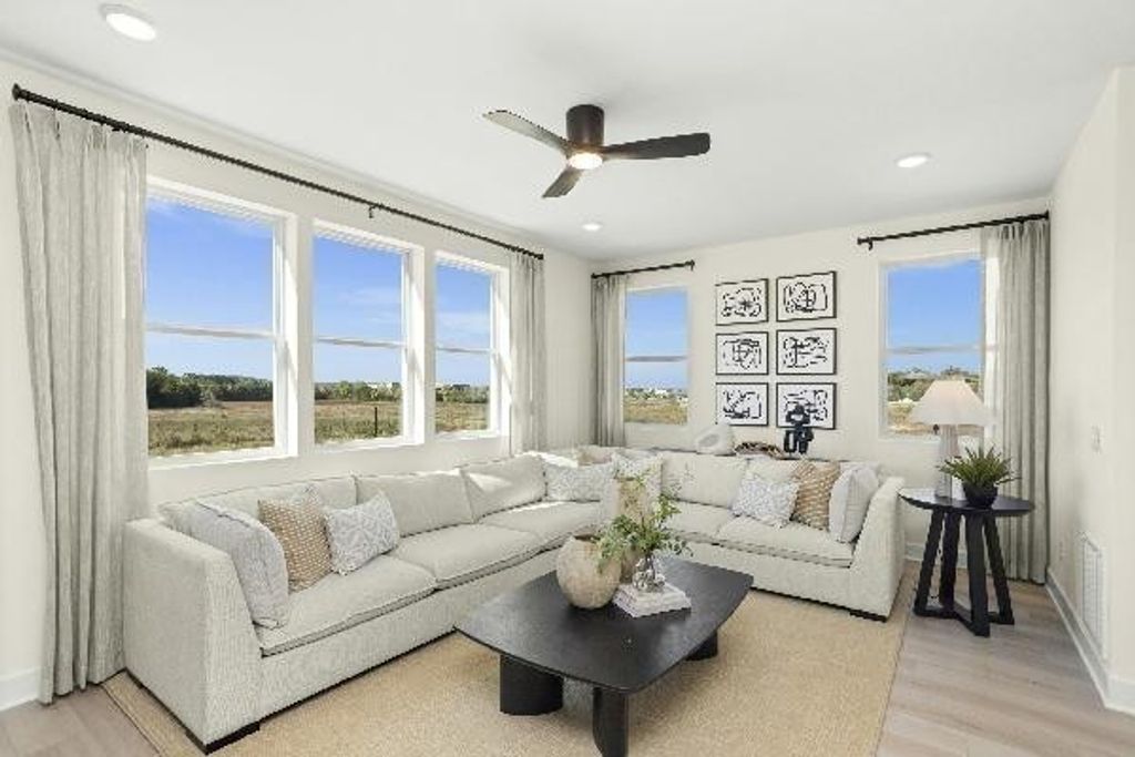 176 Barton Village Boulevard, Lebanon