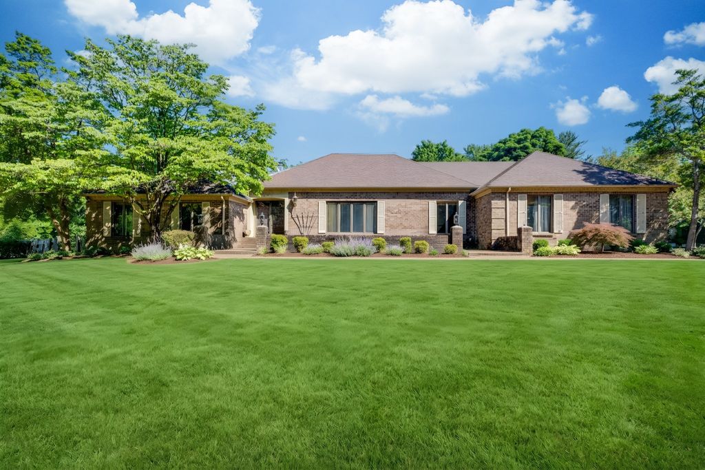 651 Old Lebanon Dirt Rd, Hermitage