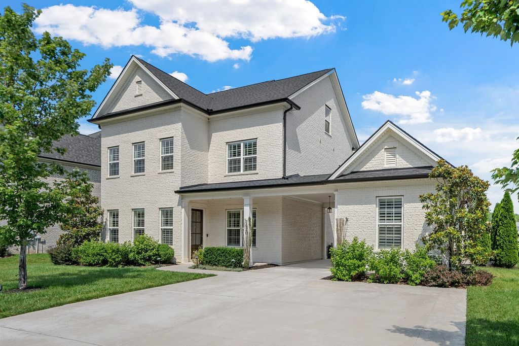7020 Vineyard Valley Dr, College Grove