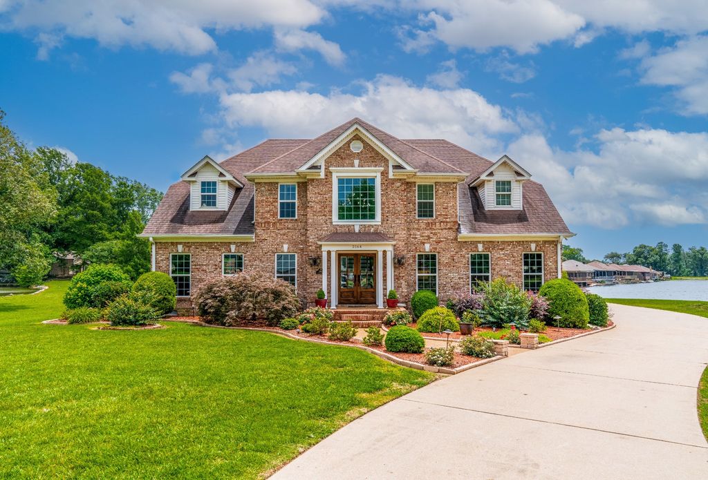 2164 Fairway Dr, Dyersburg