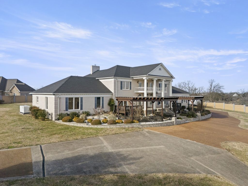 201 Vineyard Way, Lebanon
