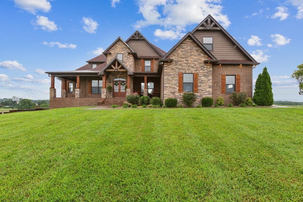 215 George Akins Rd, Westmoreland