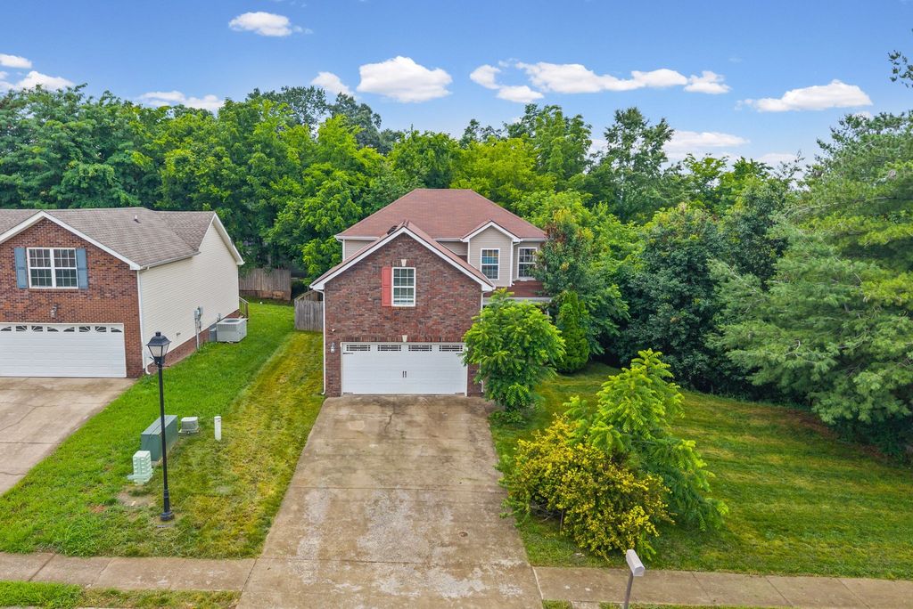 1801 Jackie Lorraine Dr, Clarksville