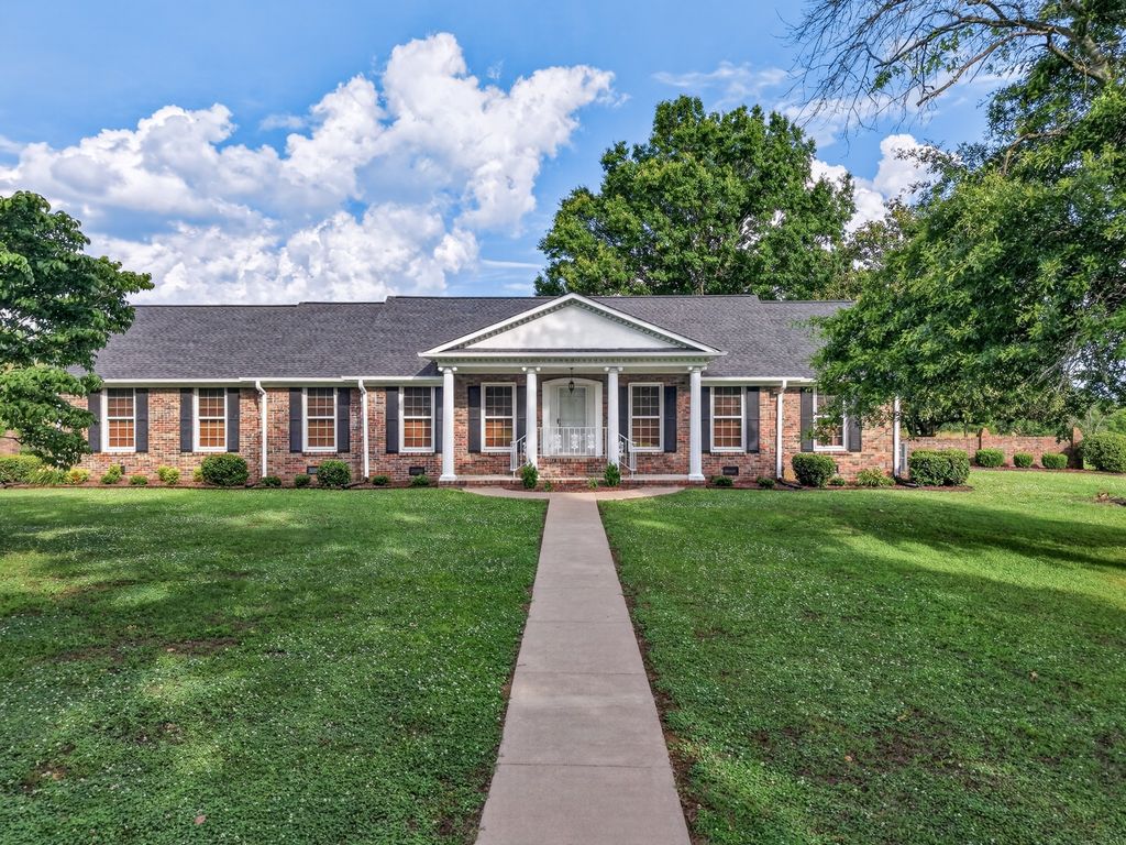 805 Boonshill Petersburg Rd, Petersburg