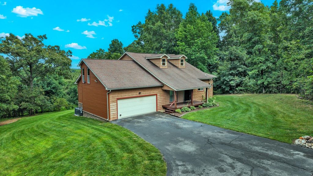 250 Outlet Road Se, Cleveland