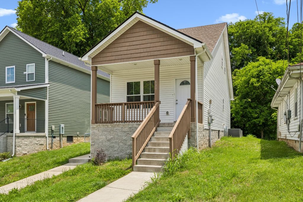 539 9th St, Clarksville