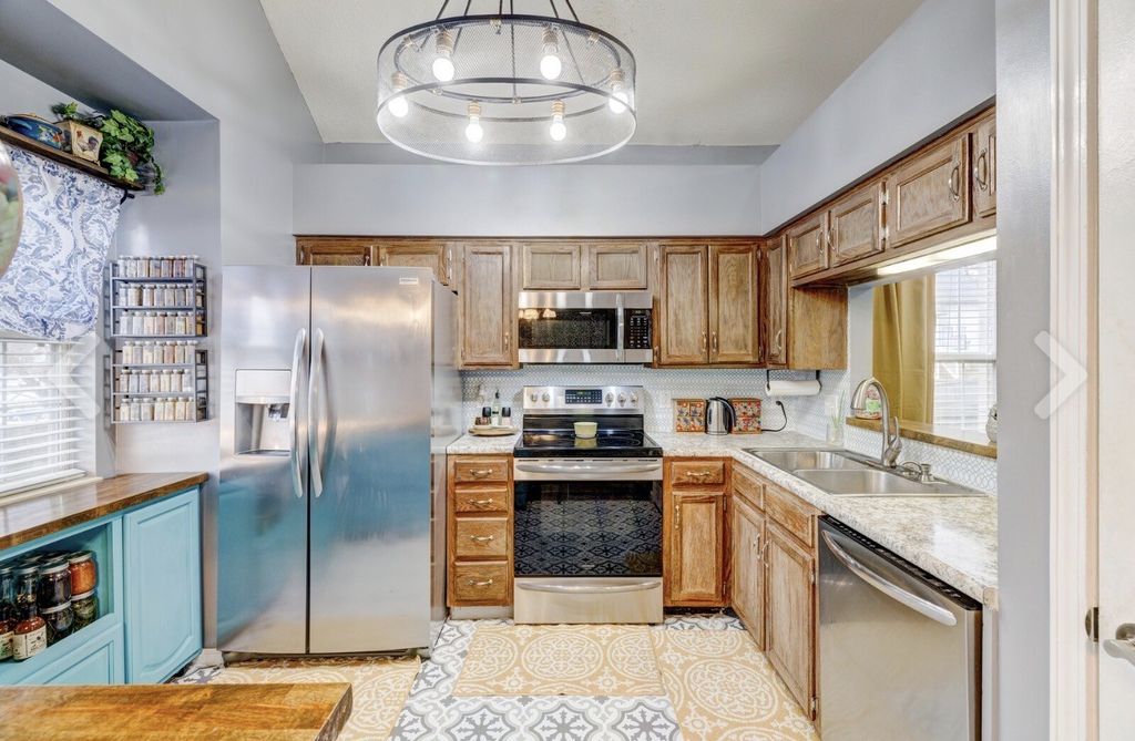 1011 Lassiter Dr, Goodlettsville