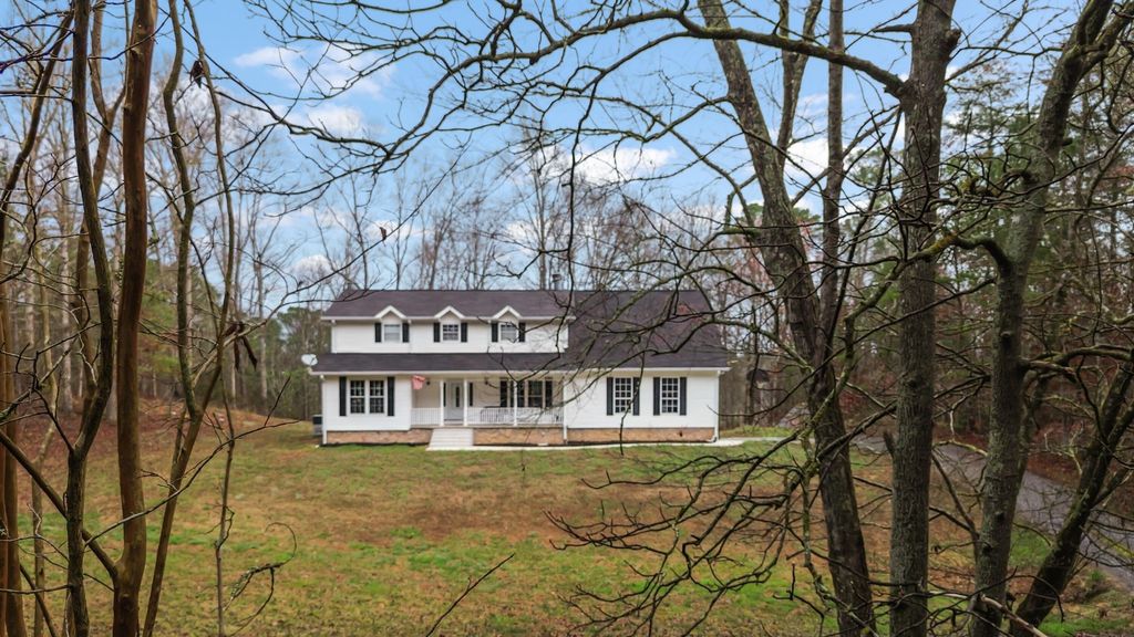 3366 Needlewood Lane Nw, Cleveland