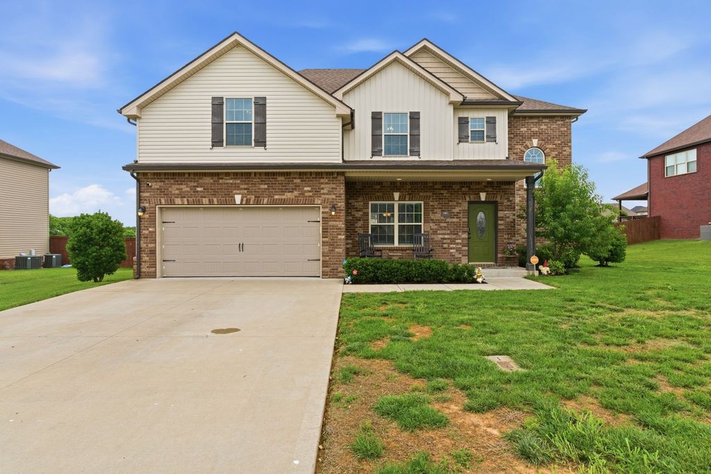 567 Larkspur Dr, Clarksville