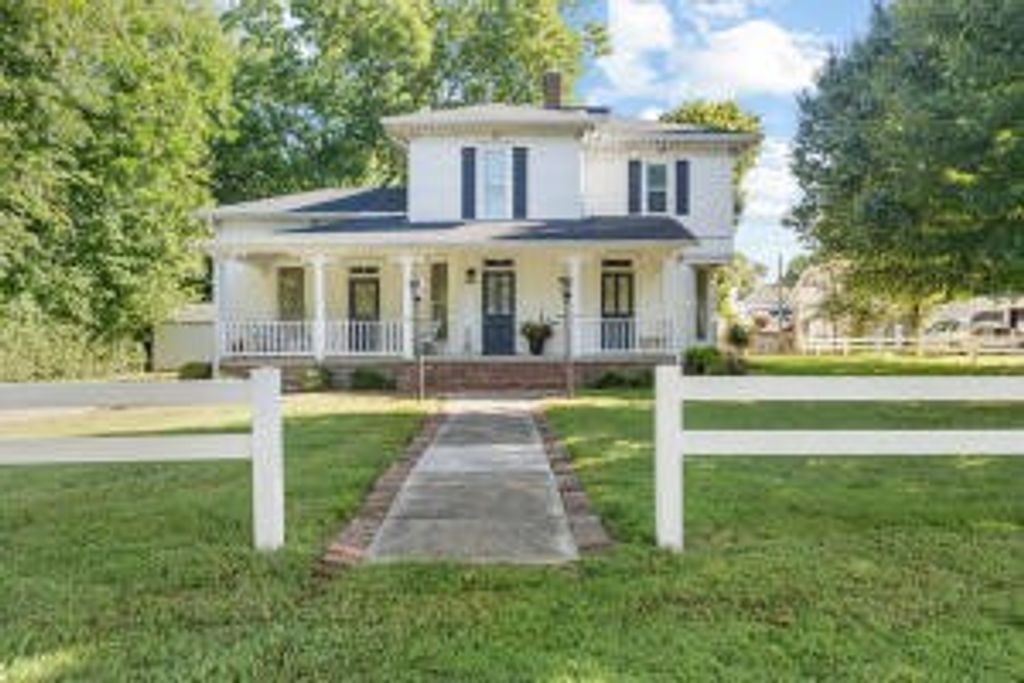 250 15th Street Nw, Cleveland