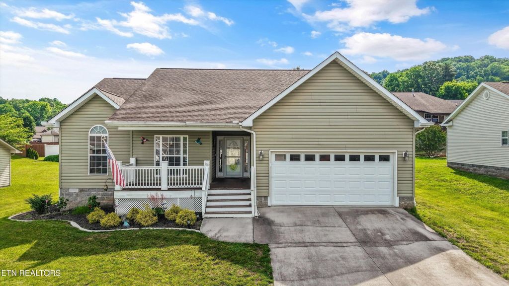 118 Cornerstone Circle, Clinton