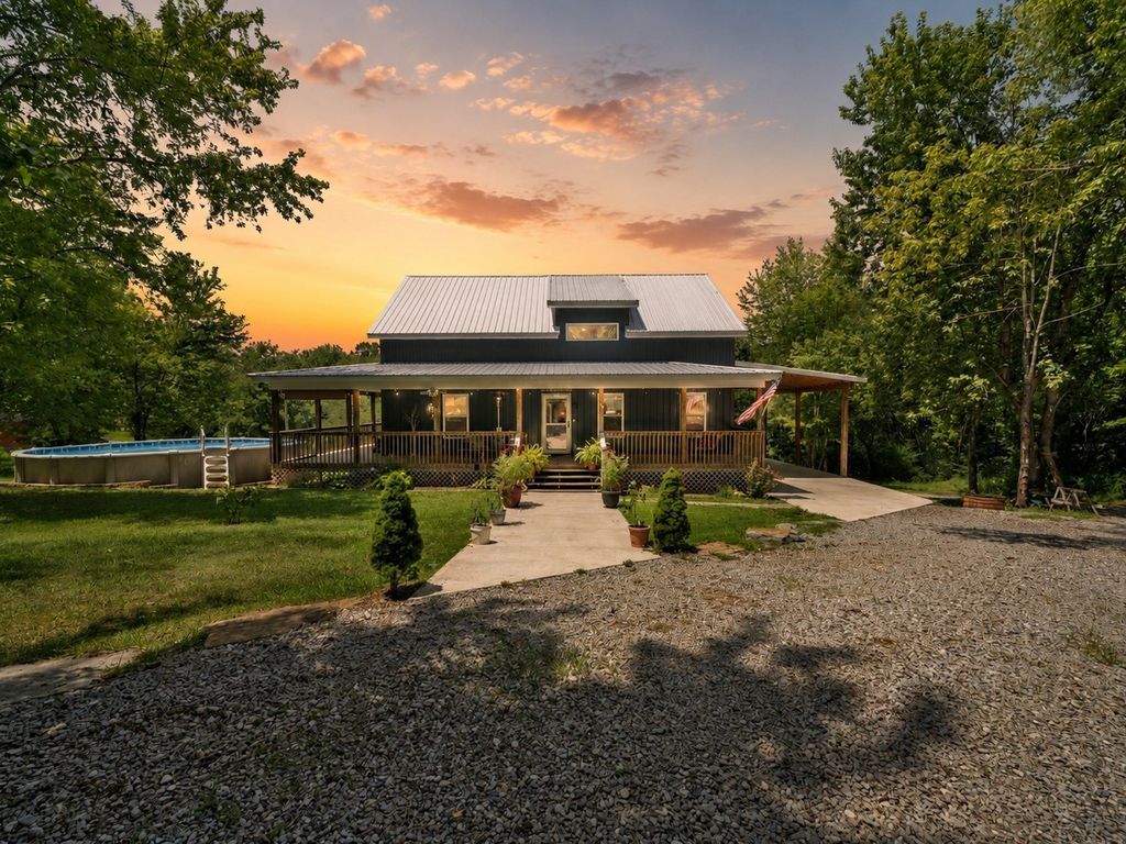 509 Iron Hill Rd, Burns