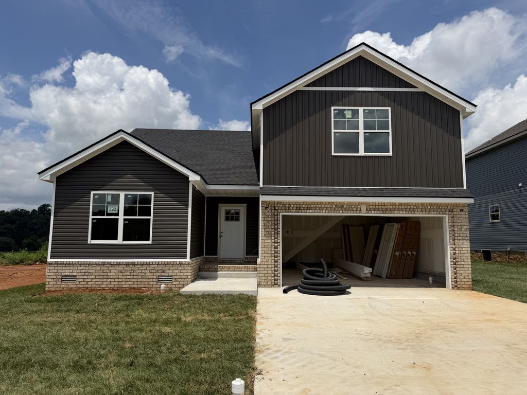 322 Cardinal Creek, Clarksville