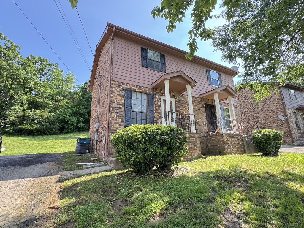 3010 Conviser Dr, Nashville