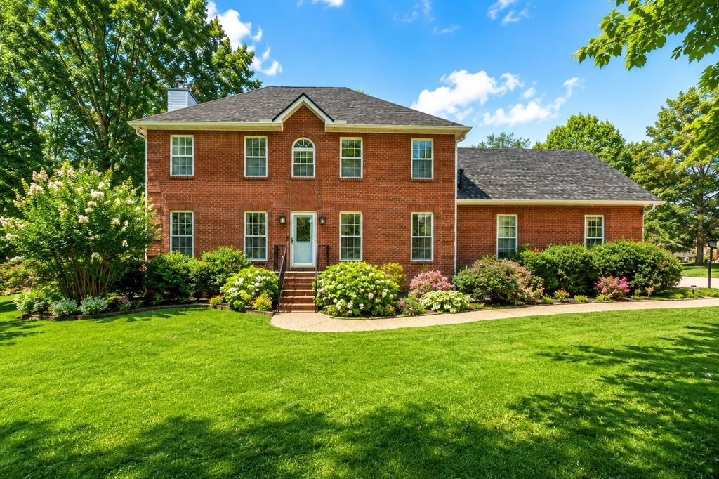 311 Orchard Park Dr, White House