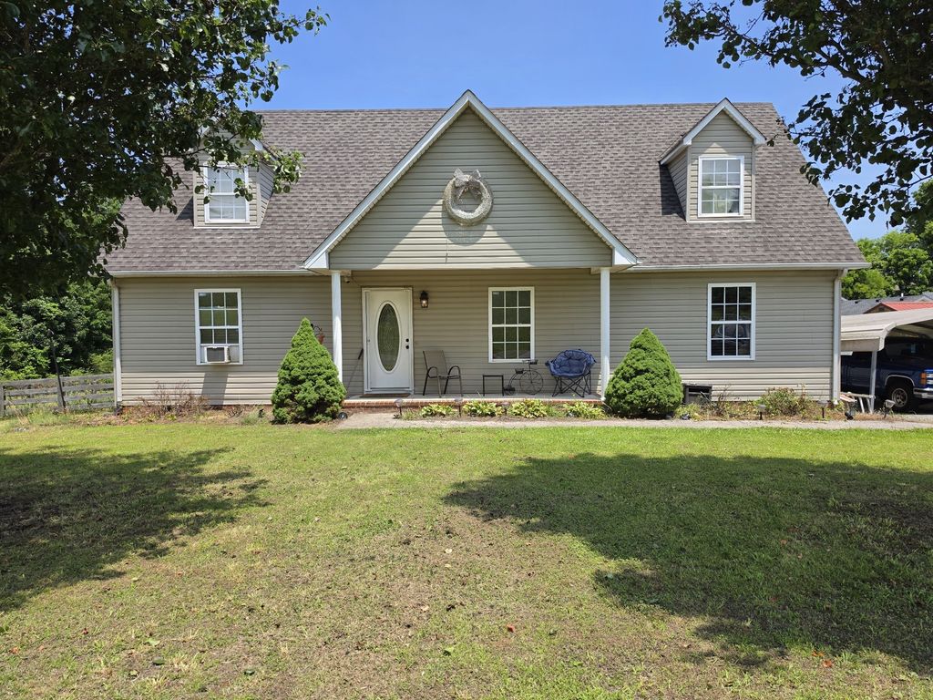 202 Ridgewood Ln, Shelbyville