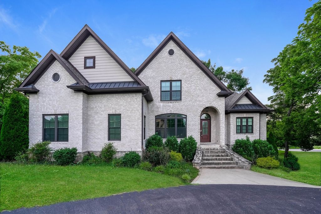 521 Autumnstone Ln, Bowling Green