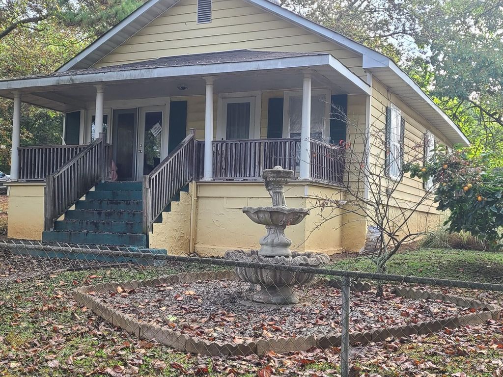 118 High Street, Calhoun