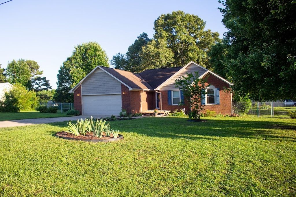 4019 Belle Orchard Dr, Fayetteville