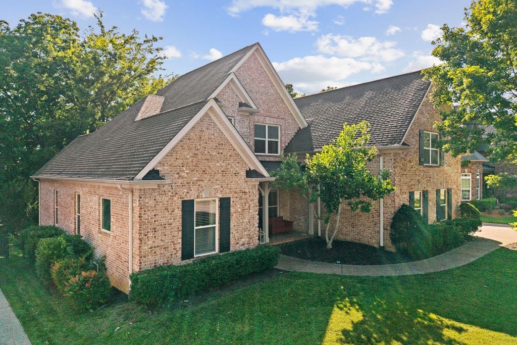 1050 Alice Springs Cir, Spring Hill