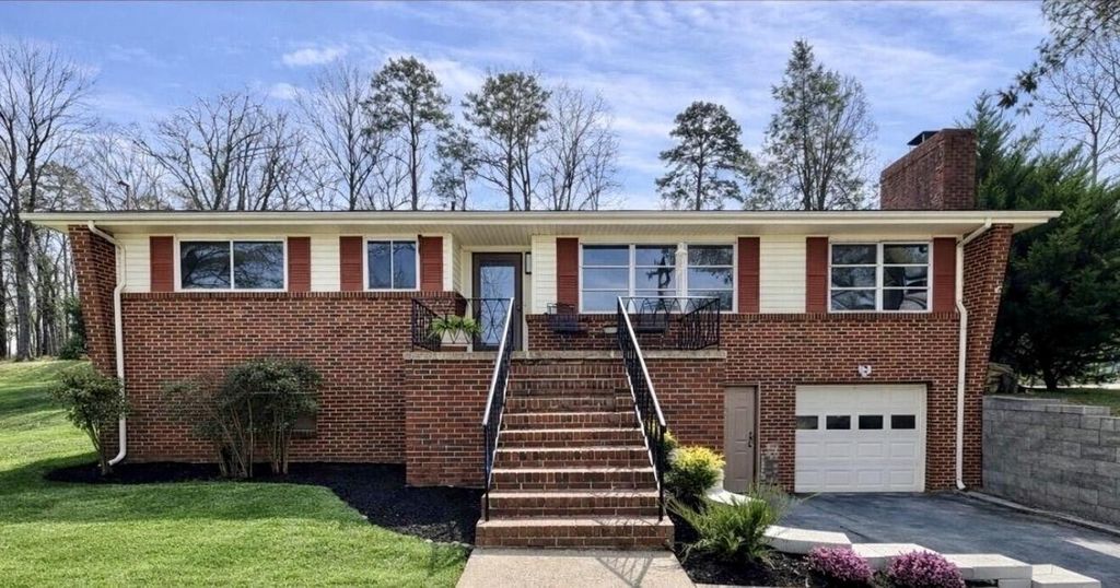 1402 John Ross Road, Chattanooga