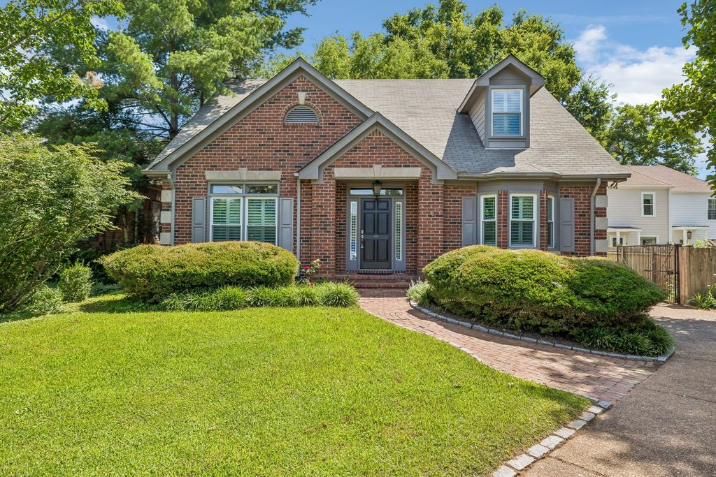 230 Harding Pl, Nashville
