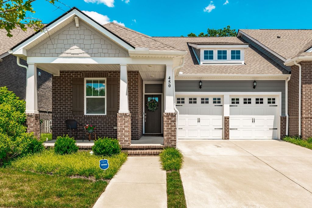 450 Gingerwood Ln, Hendersonville
