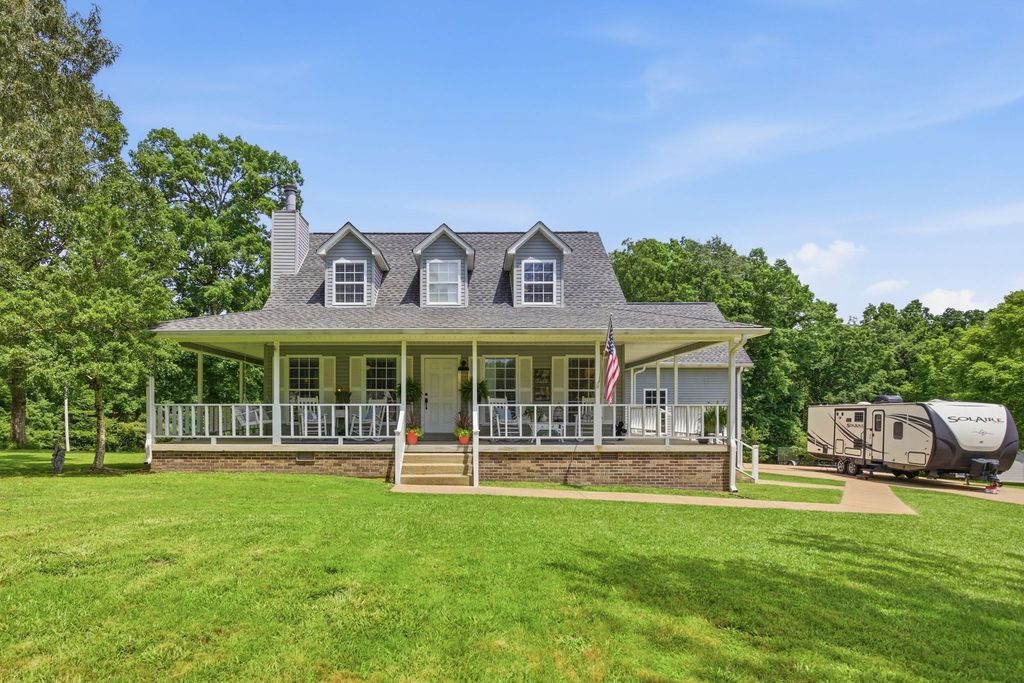 131 Pin Oaks Ln, Hohenwald