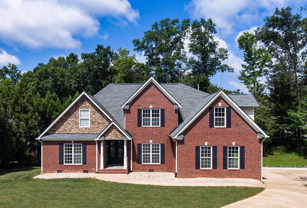 3255 Post Oak Drive Nw, Cleveland
