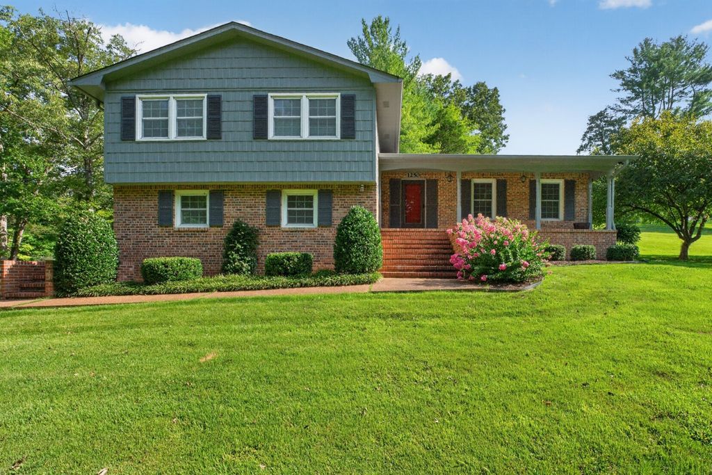 1250 Charles St, Cookeville