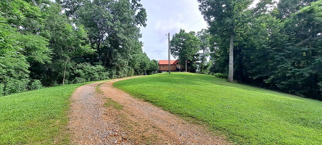 1027 Garland Hollow Rd, Pegram