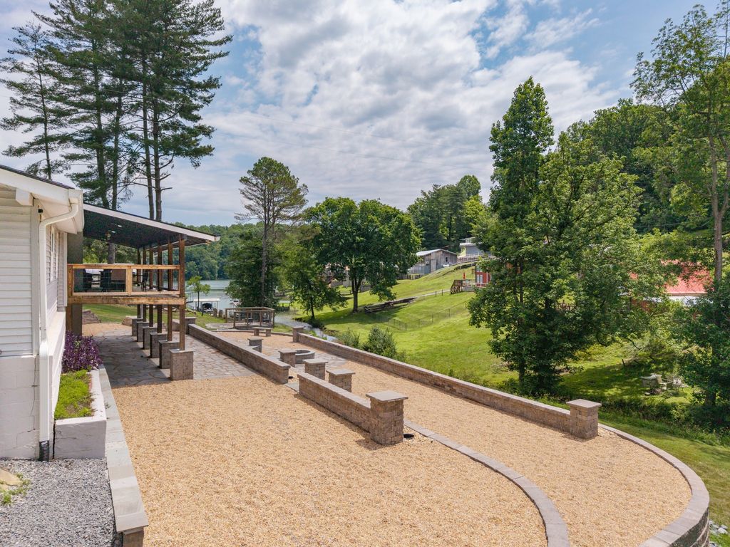 756 Shasteen Hollow Rd, Lynchburg