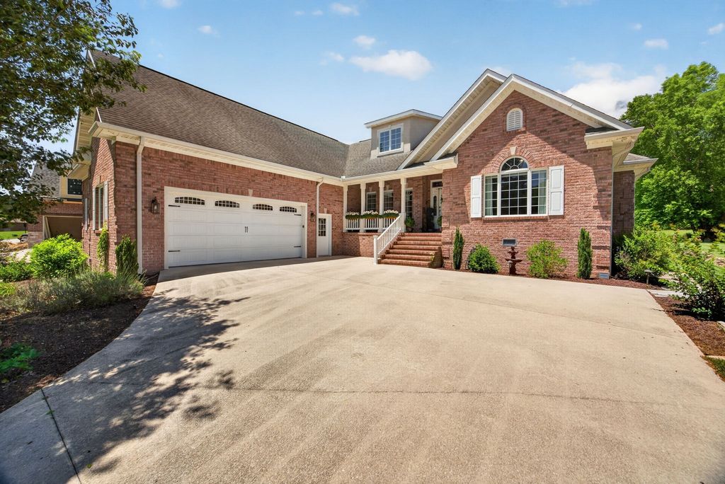 211 Tomlon Rd, Crossville