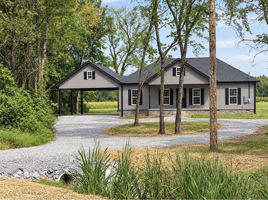 784 Halls Mill Rd, Shelbyville
