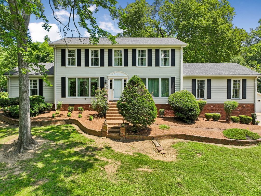108 Wonder Valley Rd, Hendersonville